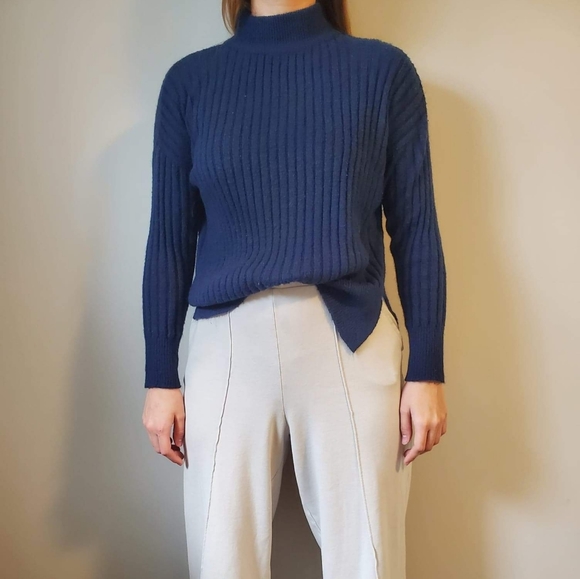 Blue turtle neck - Picture 5 of 6